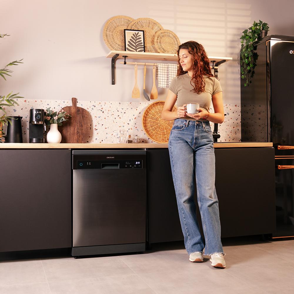 Cecotec Bolero Aguazero 6110 Dark E
