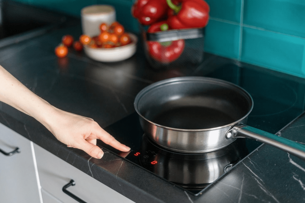 Comment fonctionne une cuisinière à induction ?