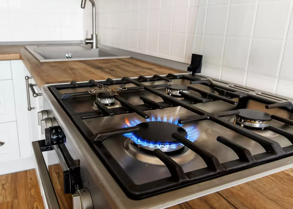 Cuisinière électrique VS Gazinière